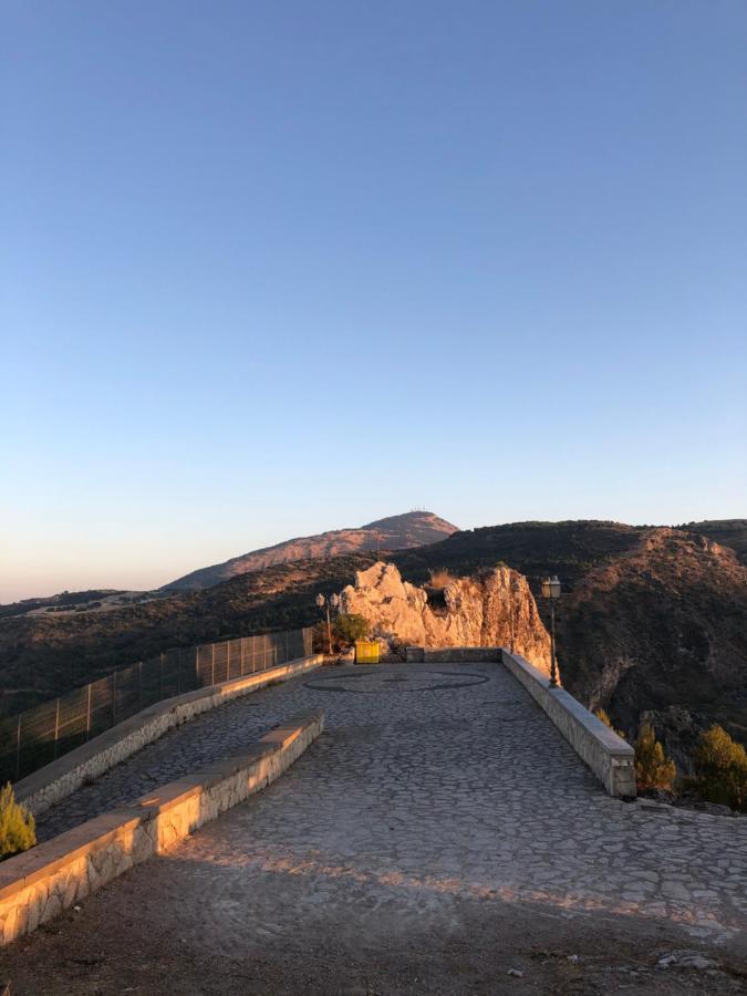 Casa Paradiso Castronuovo di Sicilia Экстерьер фото